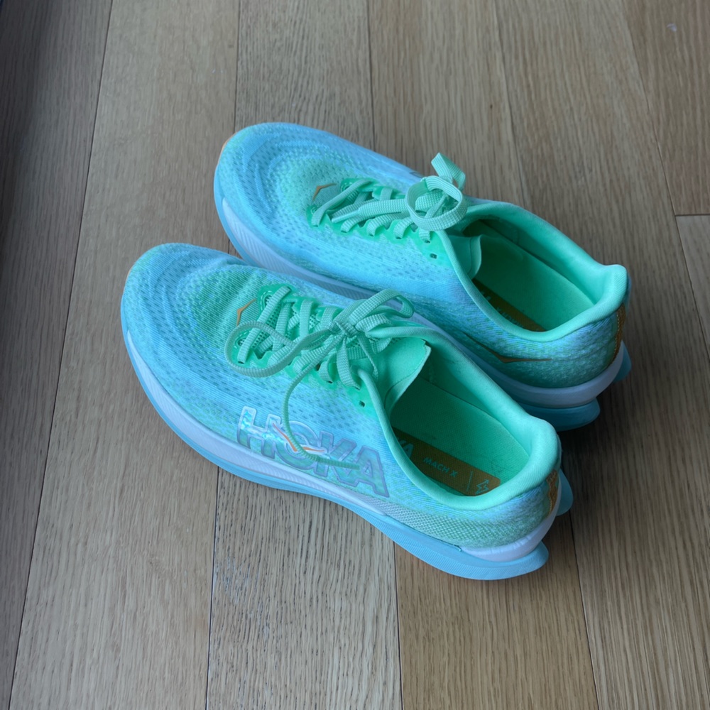 Hoka Mach X